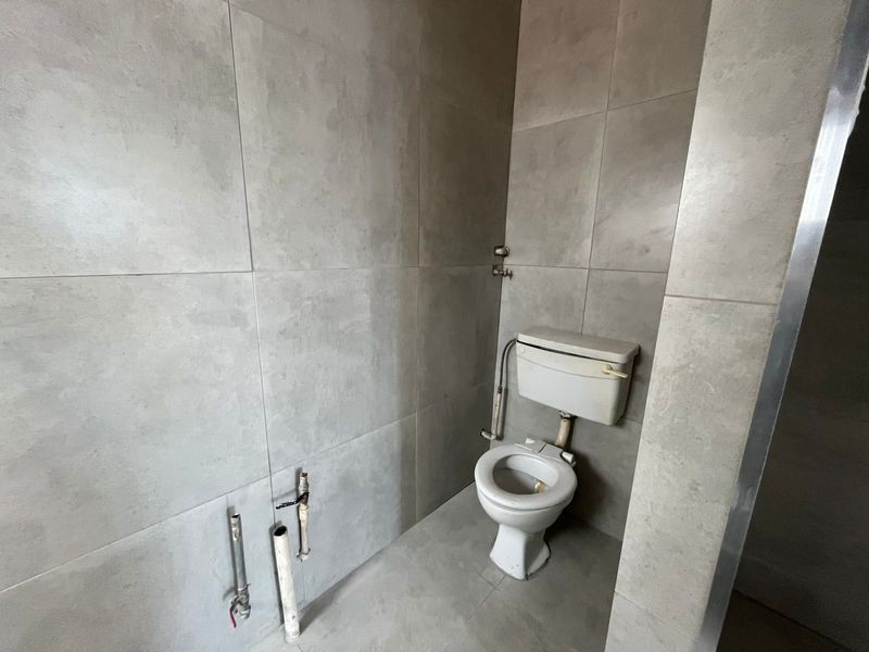 Bachelor Flat to Rent with Garage - Photo 5