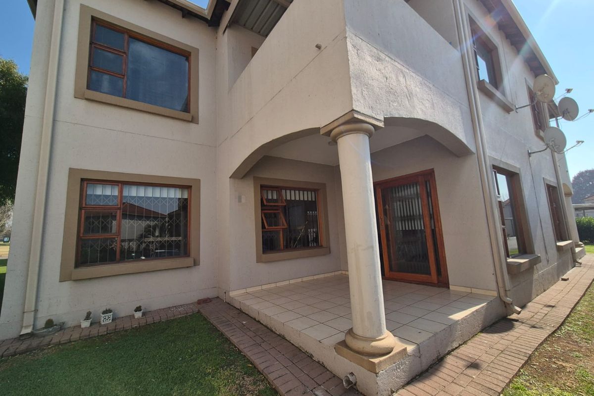!Perfect Unit in Emfuleni Golf Estate! - Photo 2