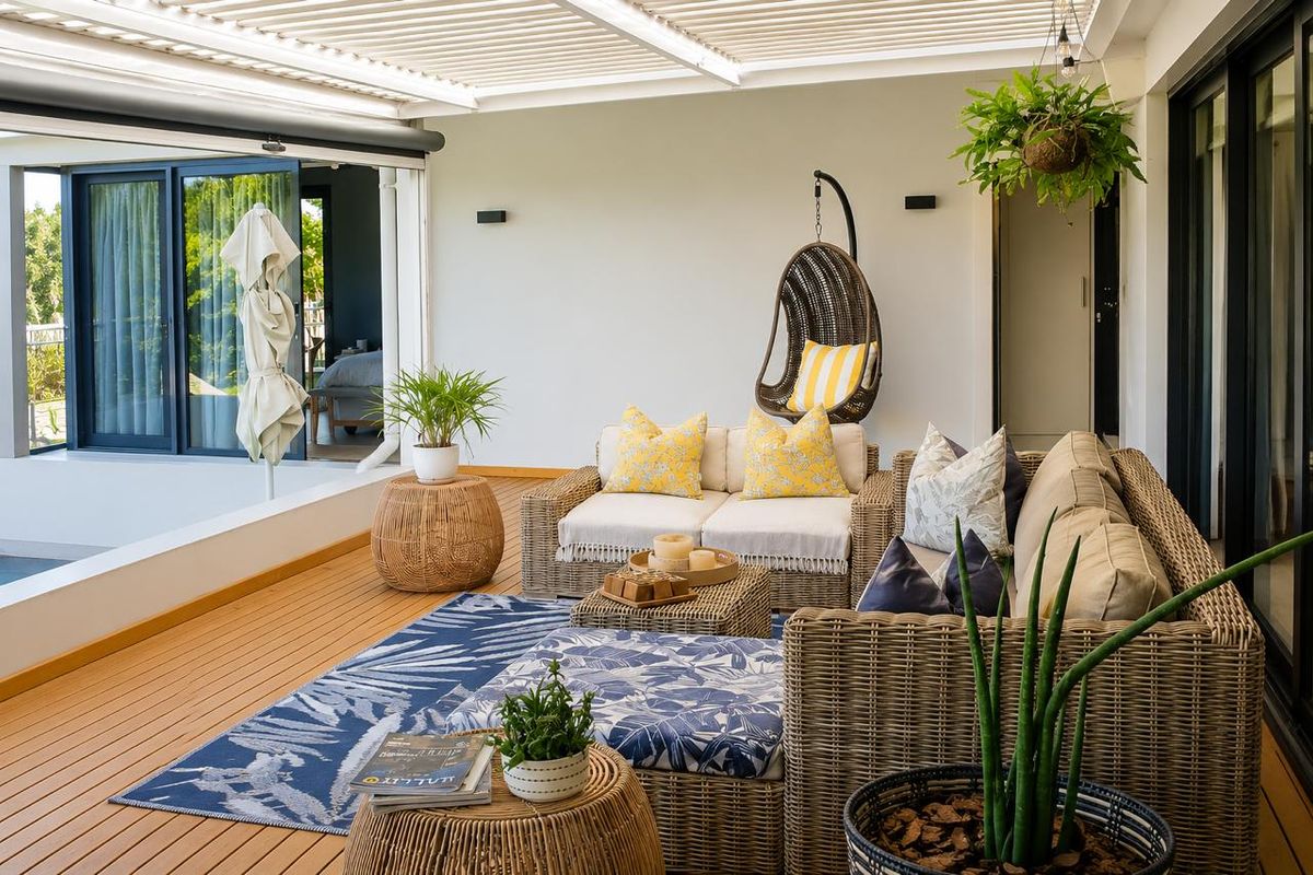 Sophisticated Family Living in Tanglewood Estate - Photo 3