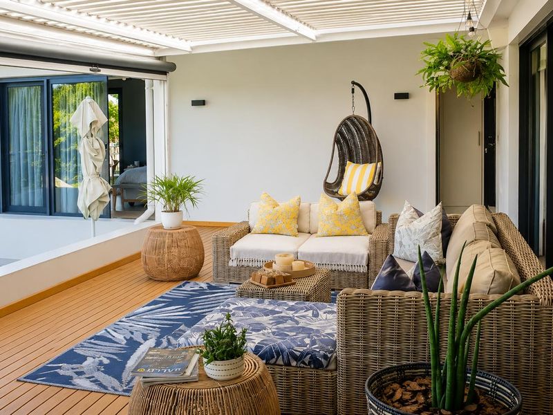 Sophisticated Family Living in Tanglewood Estate - Photo 3