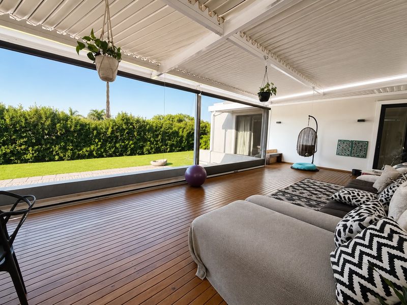 Sophisticated Family Living in Tanglewood Estate - Photo 5