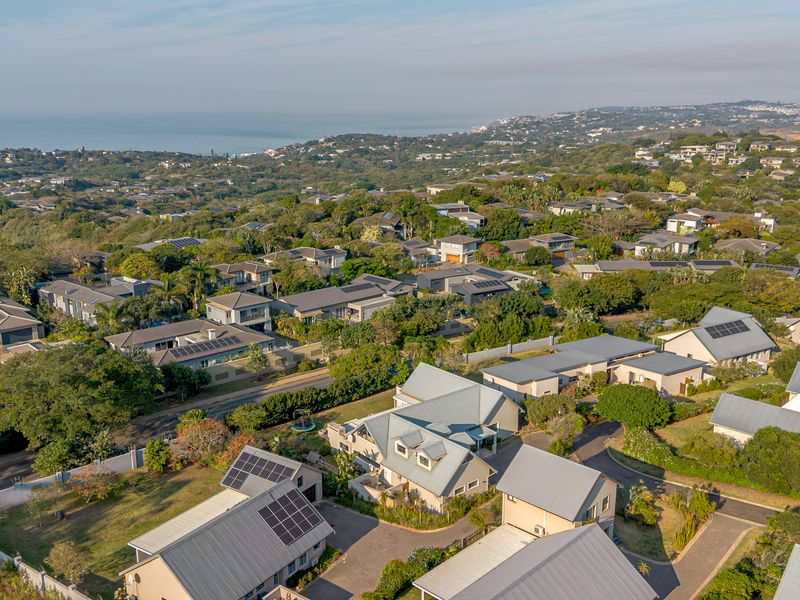 Sophisticated Family Living in Tanglewood Estate - Photo 6