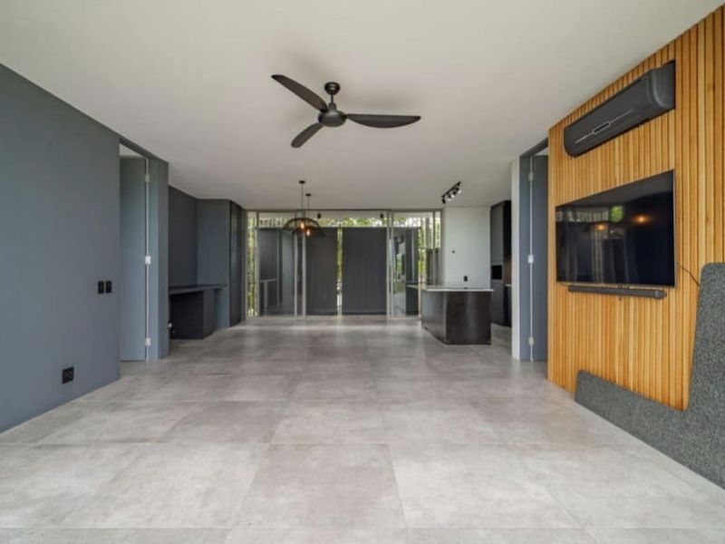 Lush Coastal Living in Elaleni – 2 Bedroom Apartment with Exclusive Beach Club Access - Photo 9