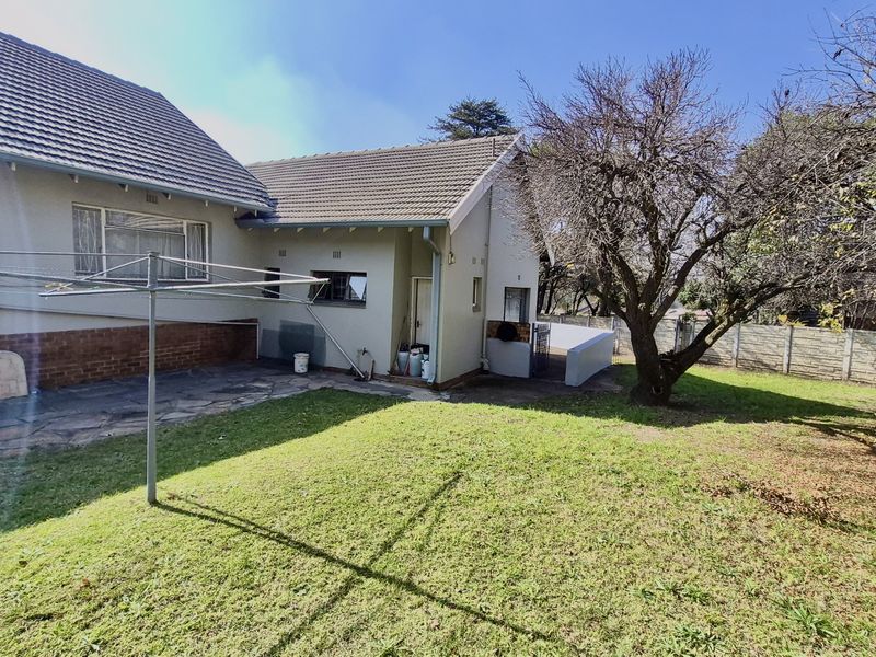 3 bedroom house with flat for sale in del Judor. - Photo 3