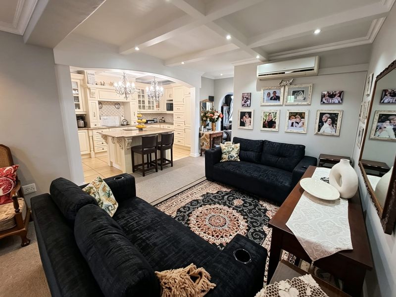 MODERN DUPLEX LIVING IN SOUGHT-AFTER THREE RIVERS PROPER. - Photo 1