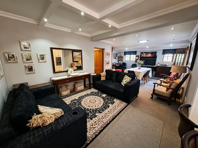 MODERN DUPLEX LIVING IN SOUGHT-AFTER THREE RIVERS PROPER. - Photo 2