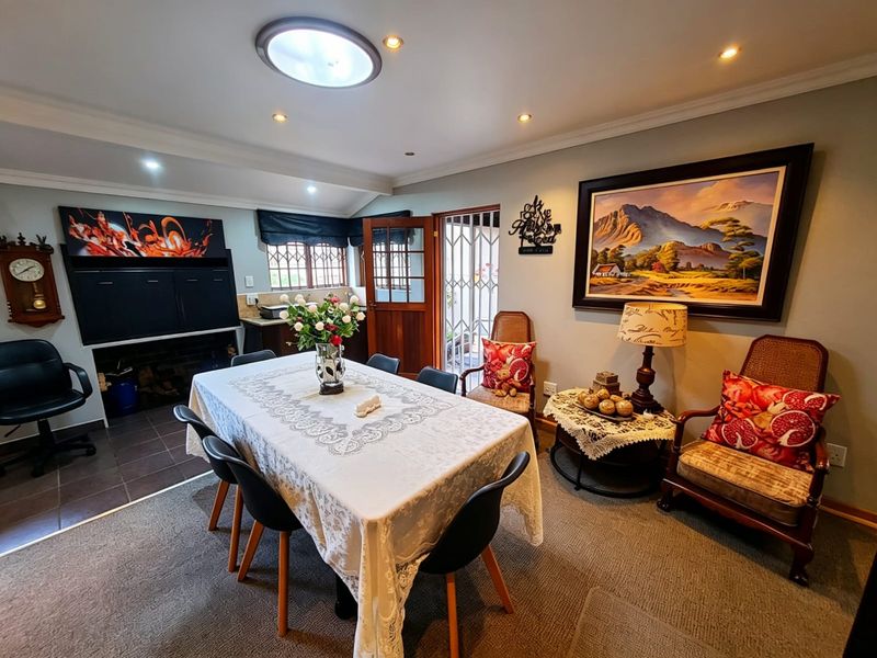 MODERN DUPLEX LIVING IN SOUGHT-AFTER THREE RIVERS PROPER. - Photo 6