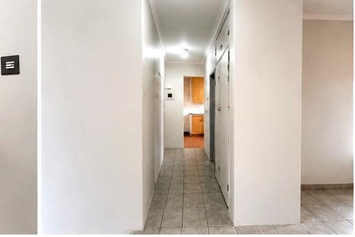Neat & Spacious 2-Bedroom Ground Floor Apartment - Photo 4