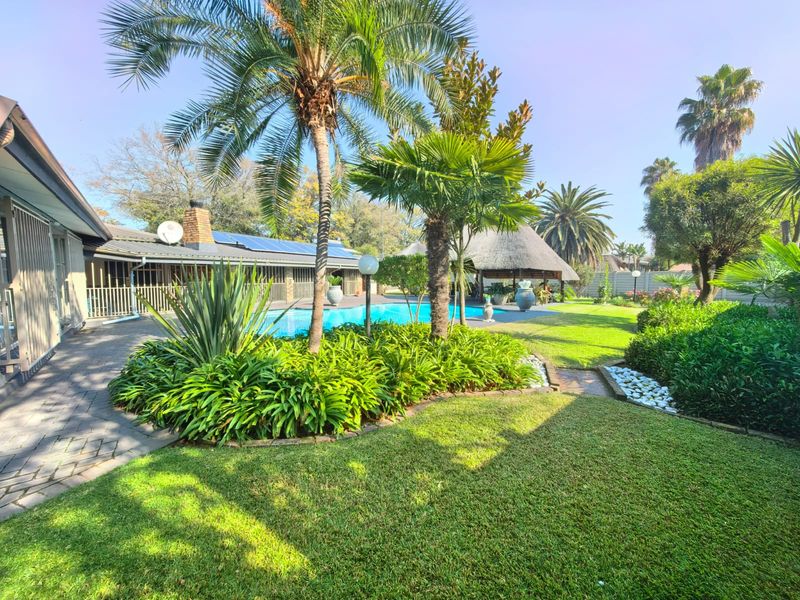 Prime Sasolburg Family Home with Flatlet - Photo 3