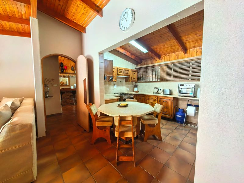 Prime Sasolburg Family Home with Flatlet - Photo 10