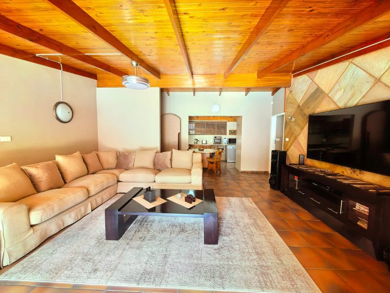 Prime Sasolburg Family Home with Flatlet - Photo 7