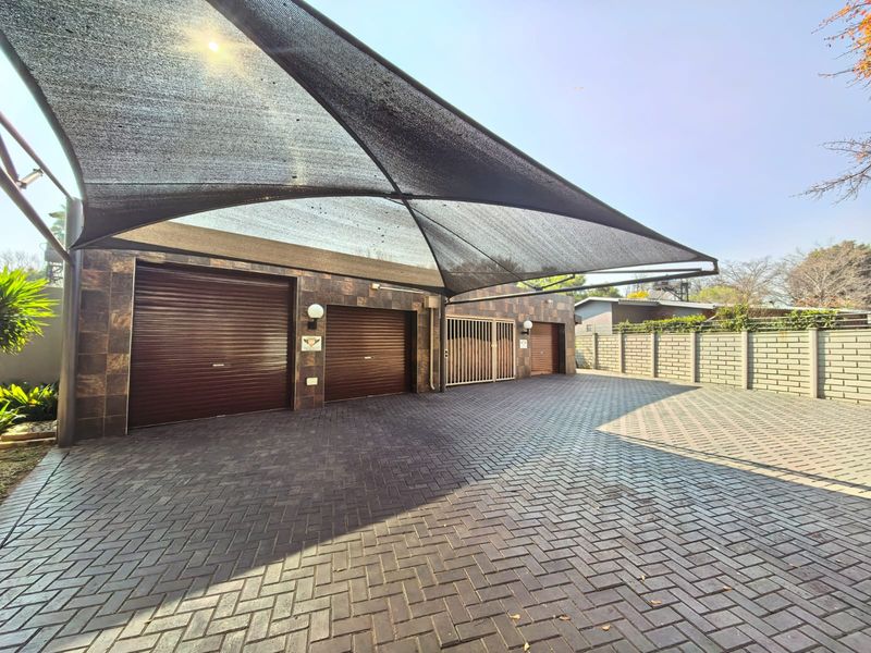 Prime Sasolburg Family Home with Flatlet - Photo 4