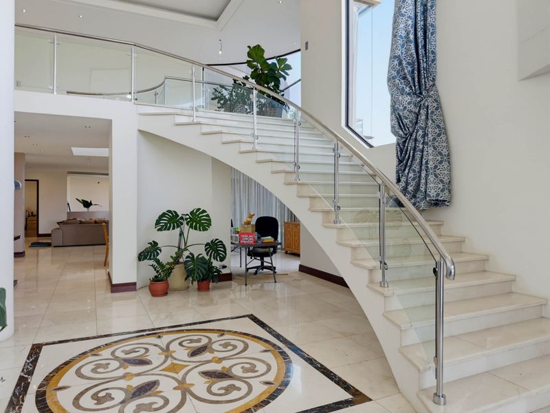 TIMELESS ELEGANCE WITH STUNNING COASTAL VIEWS IN BALLITO CENTRAL  LOCATION LOCATION LOCATION!!! - Photo 2