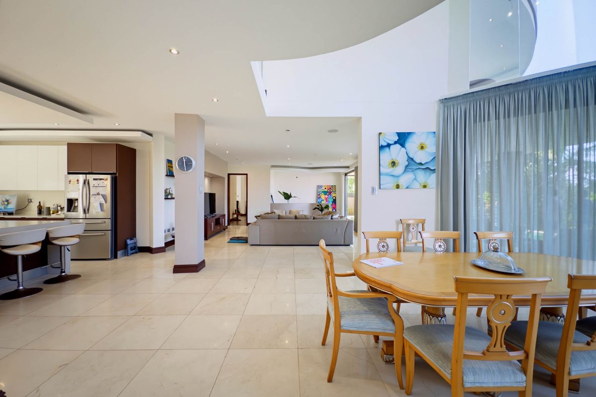 TIMELESS ELEGANCE WITH STUNNING COASTAL VIEWS IN BALLITO CENTRAL  LOCATION LOCATION LOCATION!!! - Photo 3