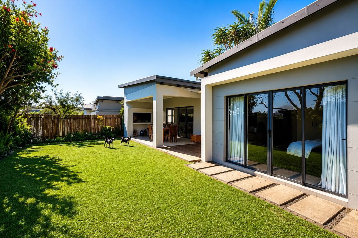 Modern Single-Level Family Home with Beautiful Indoor-Outdoor Flow - Photo 5
