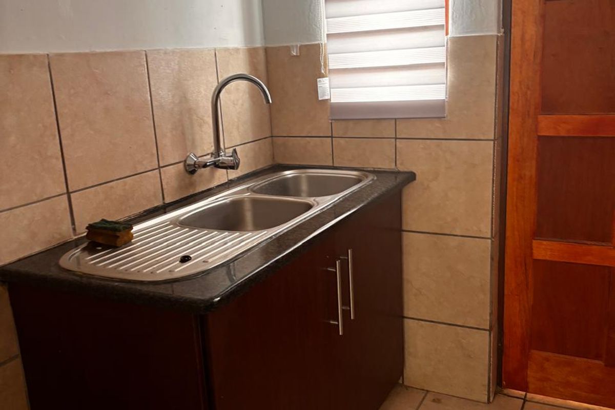 Rental in a very popular estate! - Photo 5