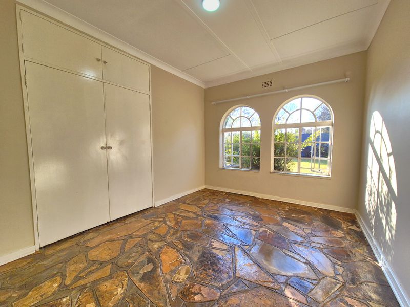 LOVELY HOME ON A PRIME STAND WAITING JUST FOR YOU! - Photo 10