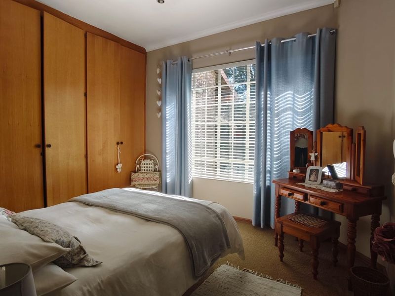 Exceptional Director's Residence in the Heart of Old Vaalpark. - Photo 10