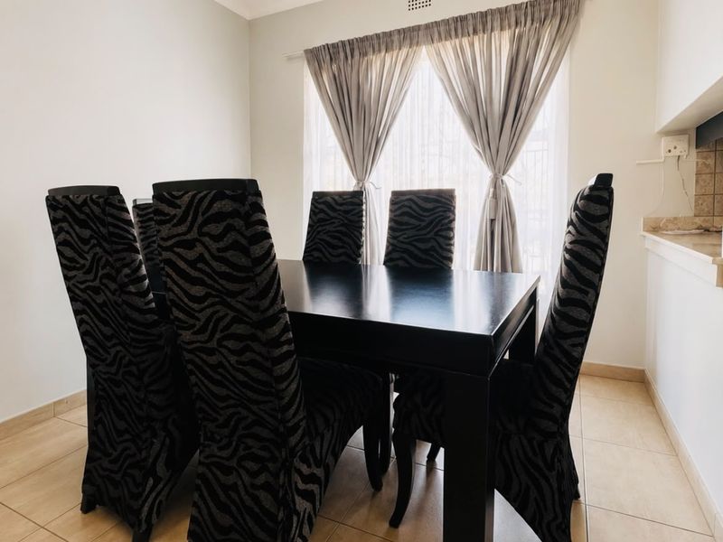 Stylish, Spacious & Pet-Friendly Simplex in Three Rivers. - Photo 5