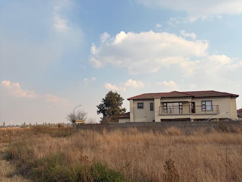 VACANT STAND FOR SALE -Build Your Dream Home from the Ground Up. - Photo 1