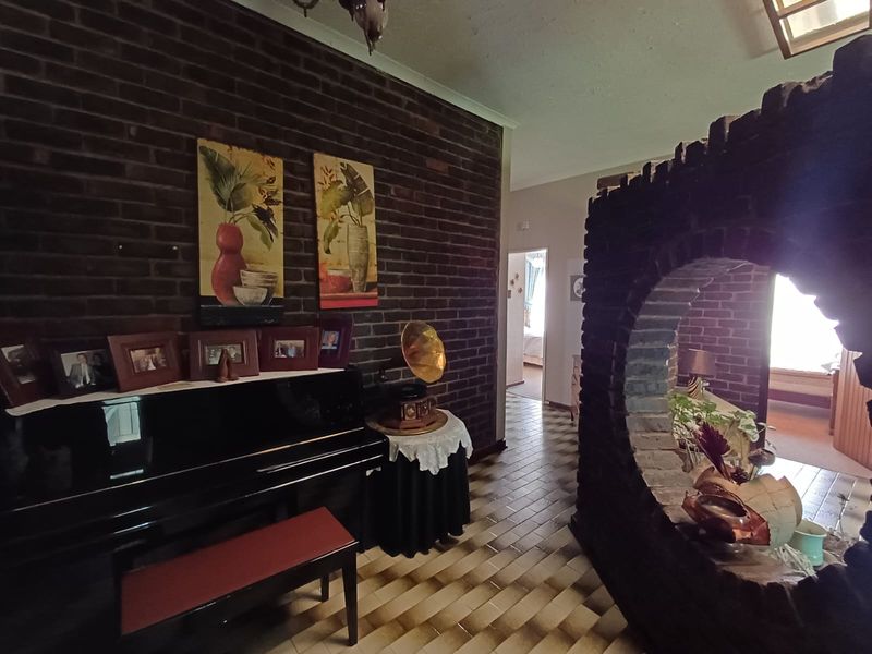 Huge Family Home In The Prime Location Of SE 3 Listed - Photo 8
