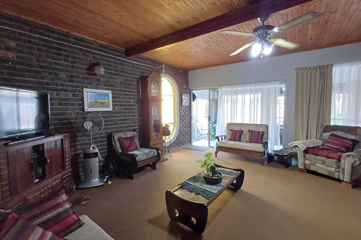 Huge Family Home In The Prime Location Of SE 3 Listed - Photo 3