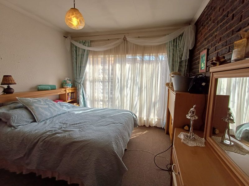 Huge Family Home In The Prime Location Of SE 3 Listed - Photo 5