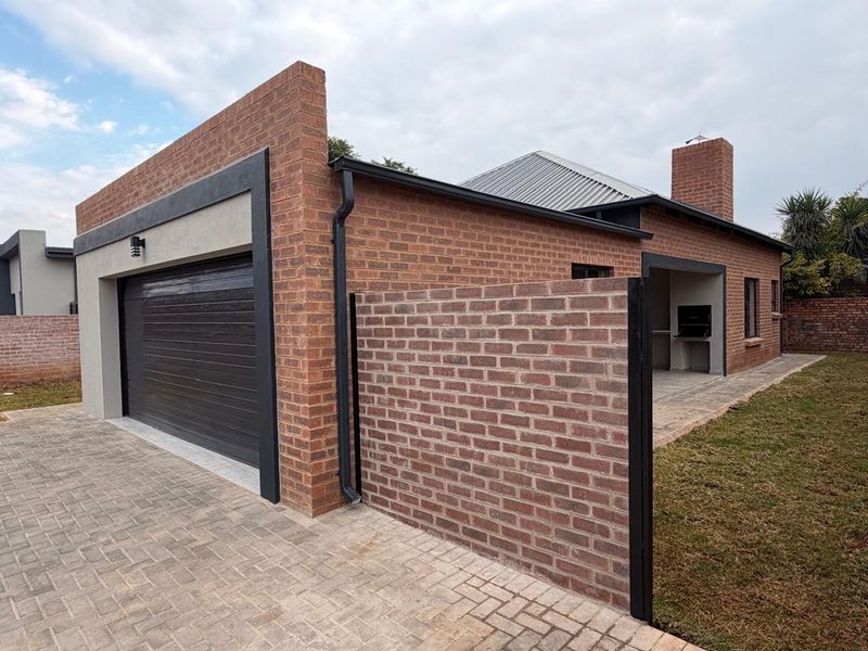 Modern Full-Title Home in Annlin - Photo 1