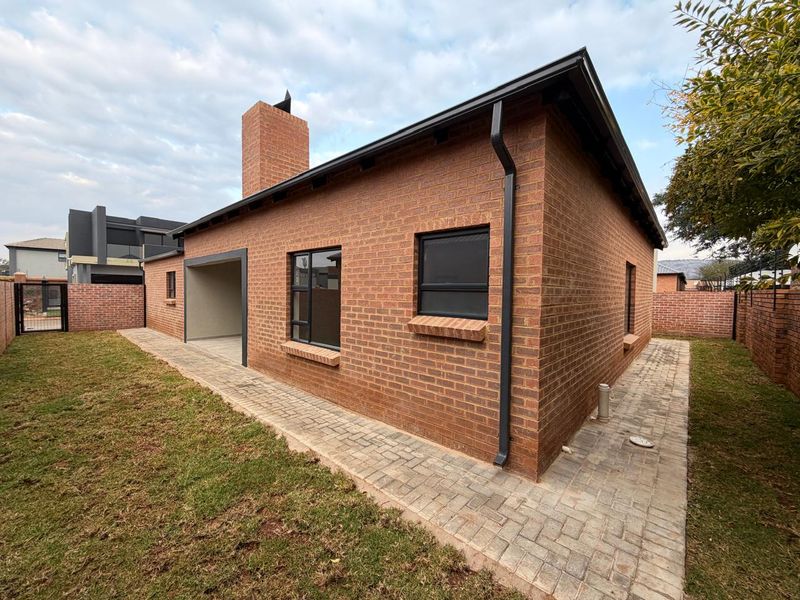 Modern Full-Title Home in Annlin - Photo 3
