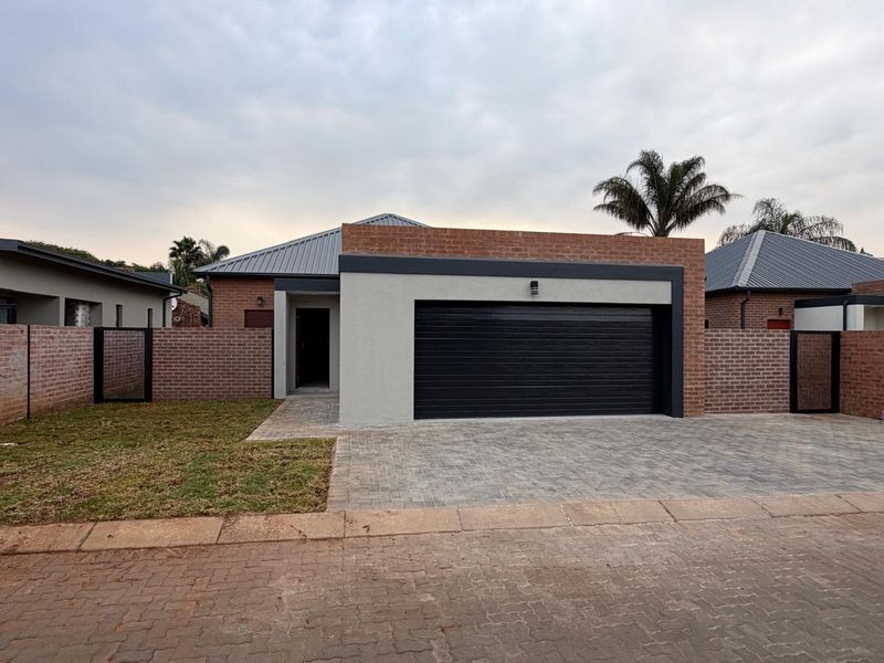 Modern Full-Title Home in Annlin - Photo 2