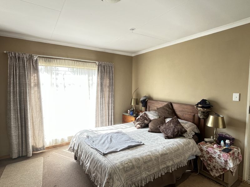 Beautiful Small holding with 3 dwellings - Photo 8