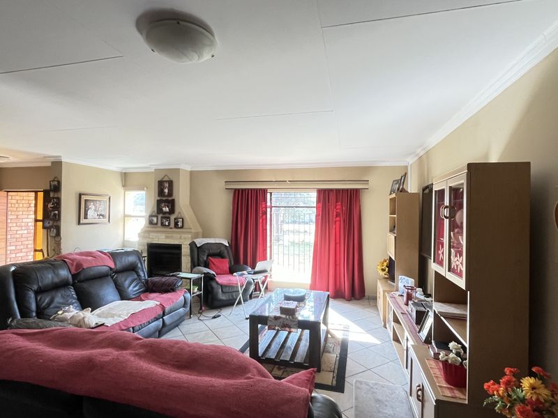 Beautiful Small holding with 3 dwellings - Photo 6