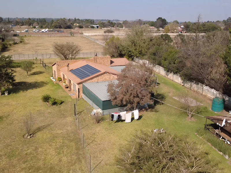 Beautiful Small holding with 3 dwellings - Photo 3