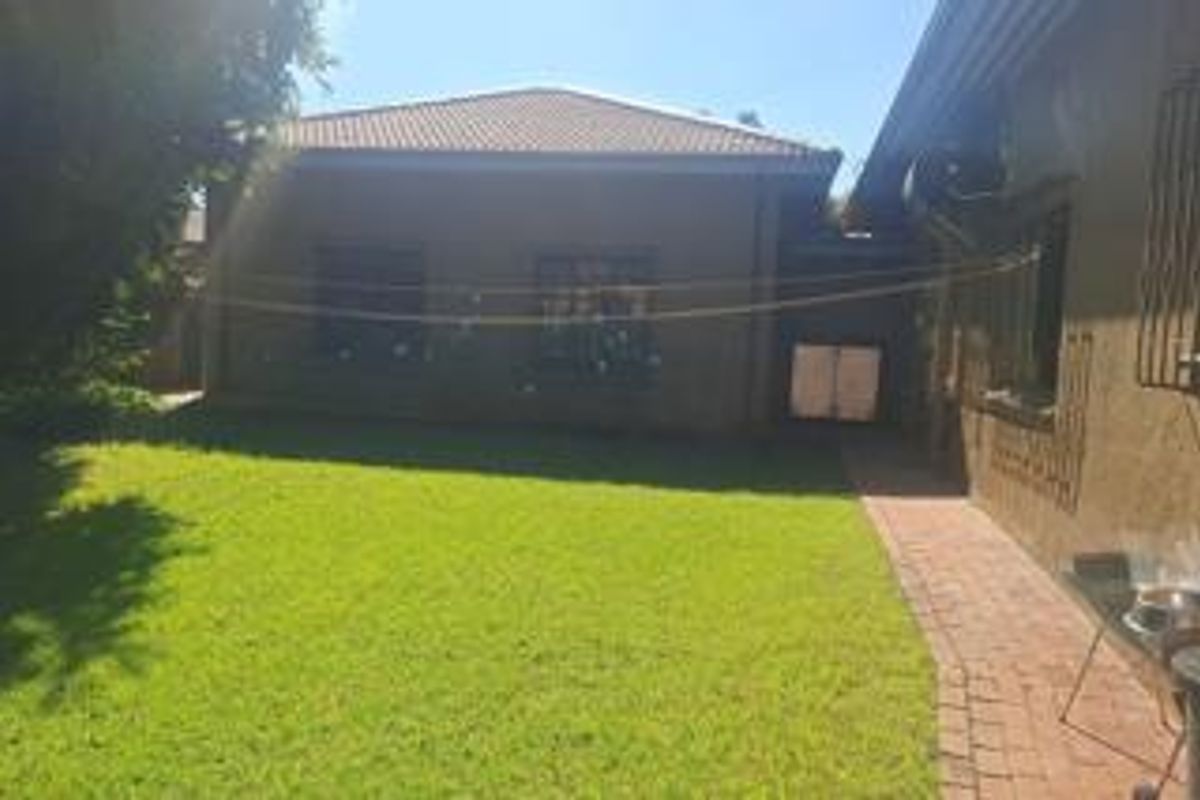 Bright 6 Bed Northmead , Pets Welcome - Photo 3