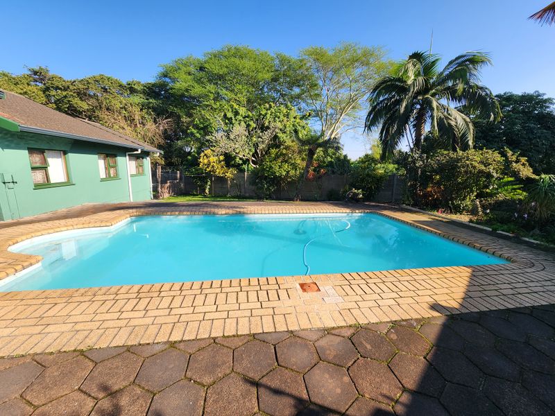 New on the market for sale!! - Photo 2
