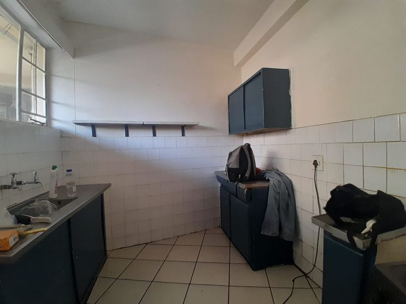 1 Bedroom Apartment in Vereeniging Central. - Photo 5