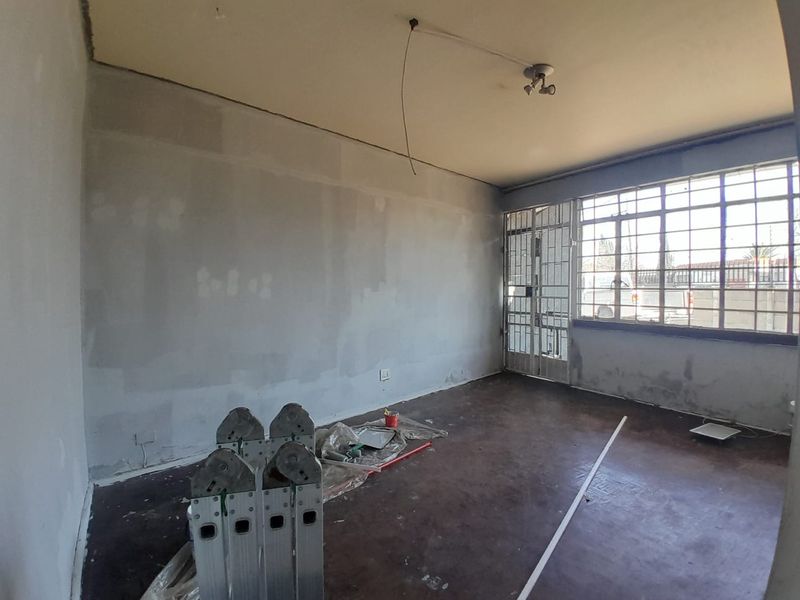 1 Bedroom Apartment in Vereeniging Central. - Photo 7