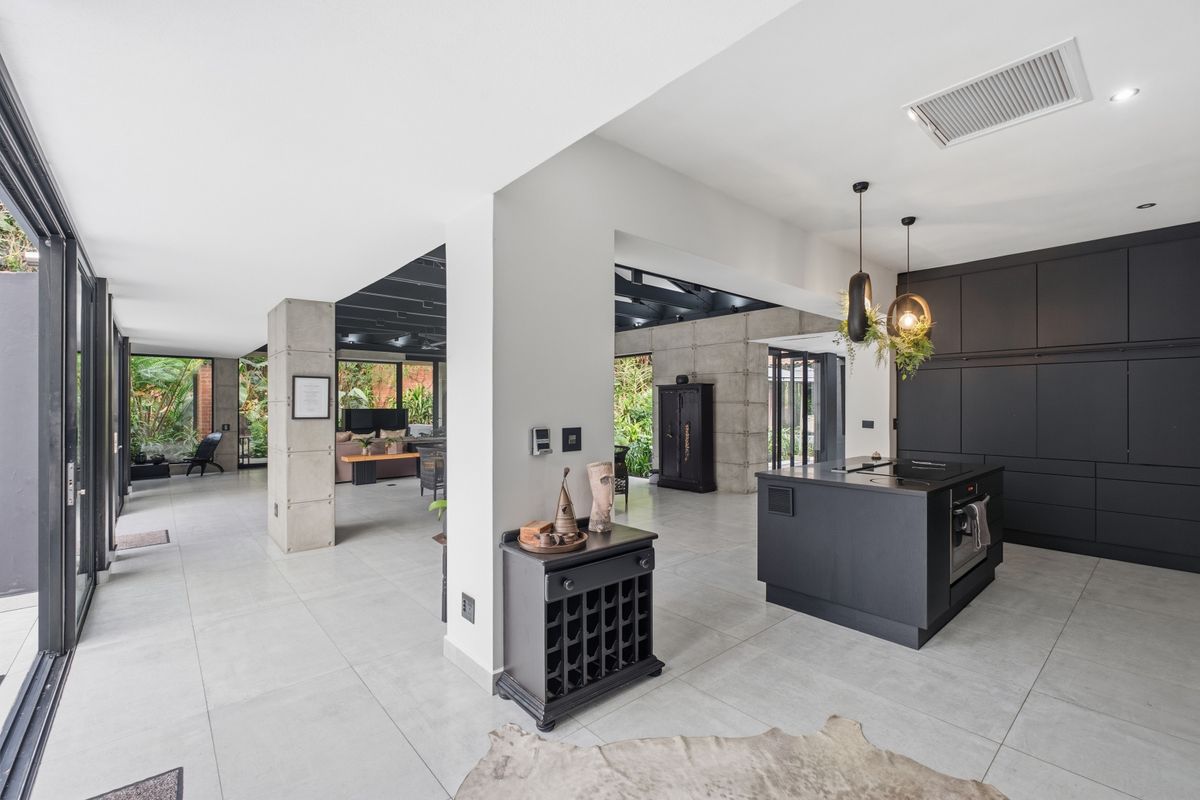 A Private Architectural Masterpiece in Zimbali Estate | Luxury Four-Bedroom Forest Sanctuary - Photo 4