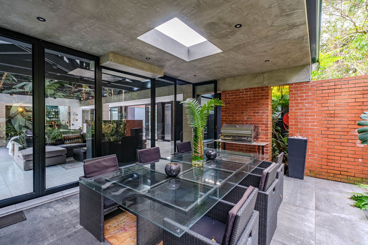 A Private Architectural Masterpiece in Zimbali Estate | Luxury Four-Bedroom Forest Sanctuary - Photo 3