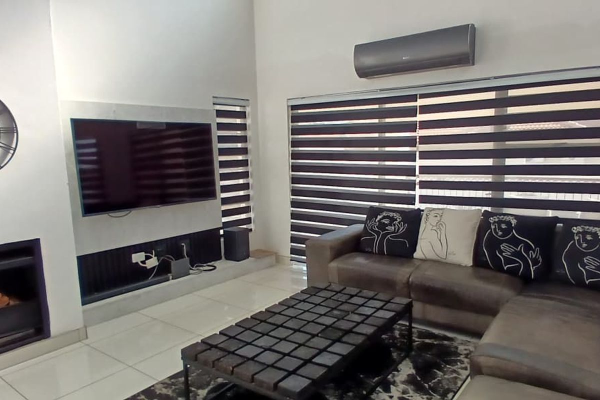 Absolutely stunning Arabella available, Fully off grid! - Photo 4