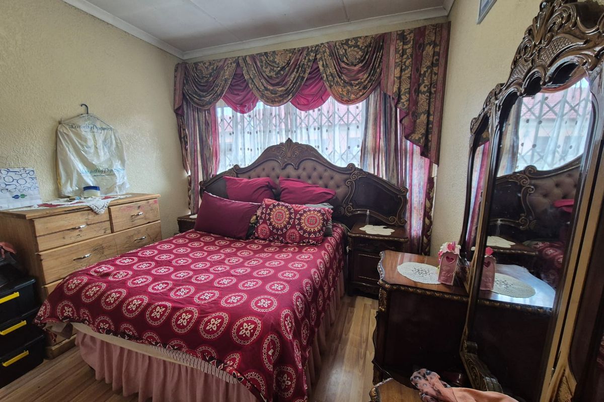 !Cozy Property Up For Sale! - Photo 4