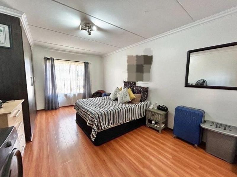 Apartment Block For Sale In Benoni - Photo 6