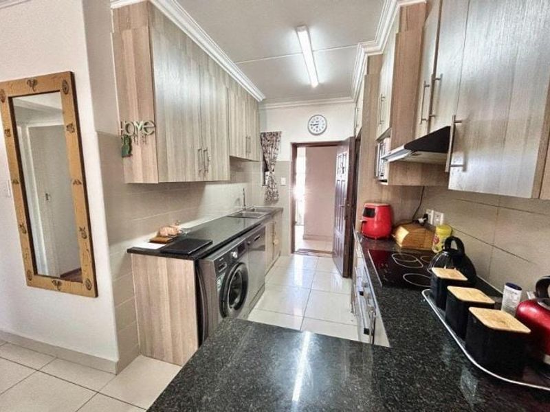 Apartment Block For Sale In Benoni - Photo 4