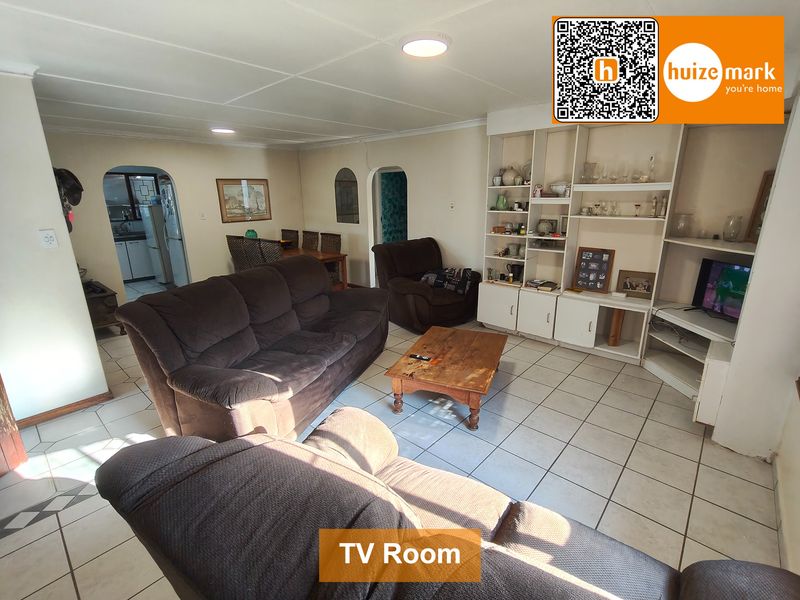 3 Bedroom Home with Flatlet in Caversham Glen - Photo 4
