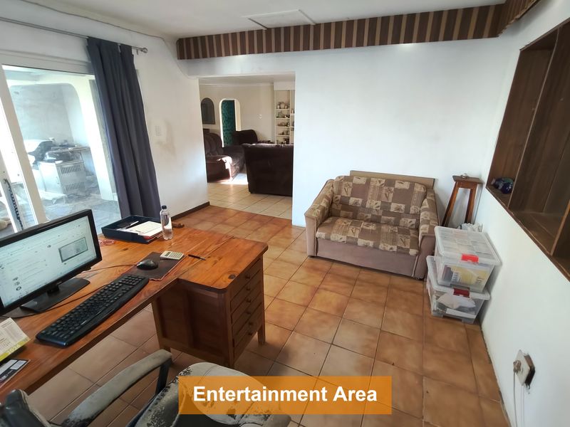 3 Bedroom Home with Flatlet in Caversham Glen - Photo 3