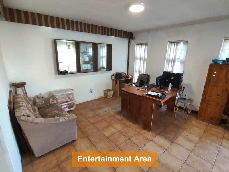 3 Bedroom Home with Flatlet in Caversham Glen - Photo 4