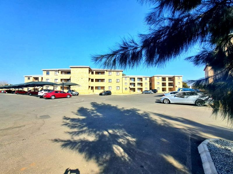 Neat, Cosy, well maintained, complex close to all schools - Photo 10