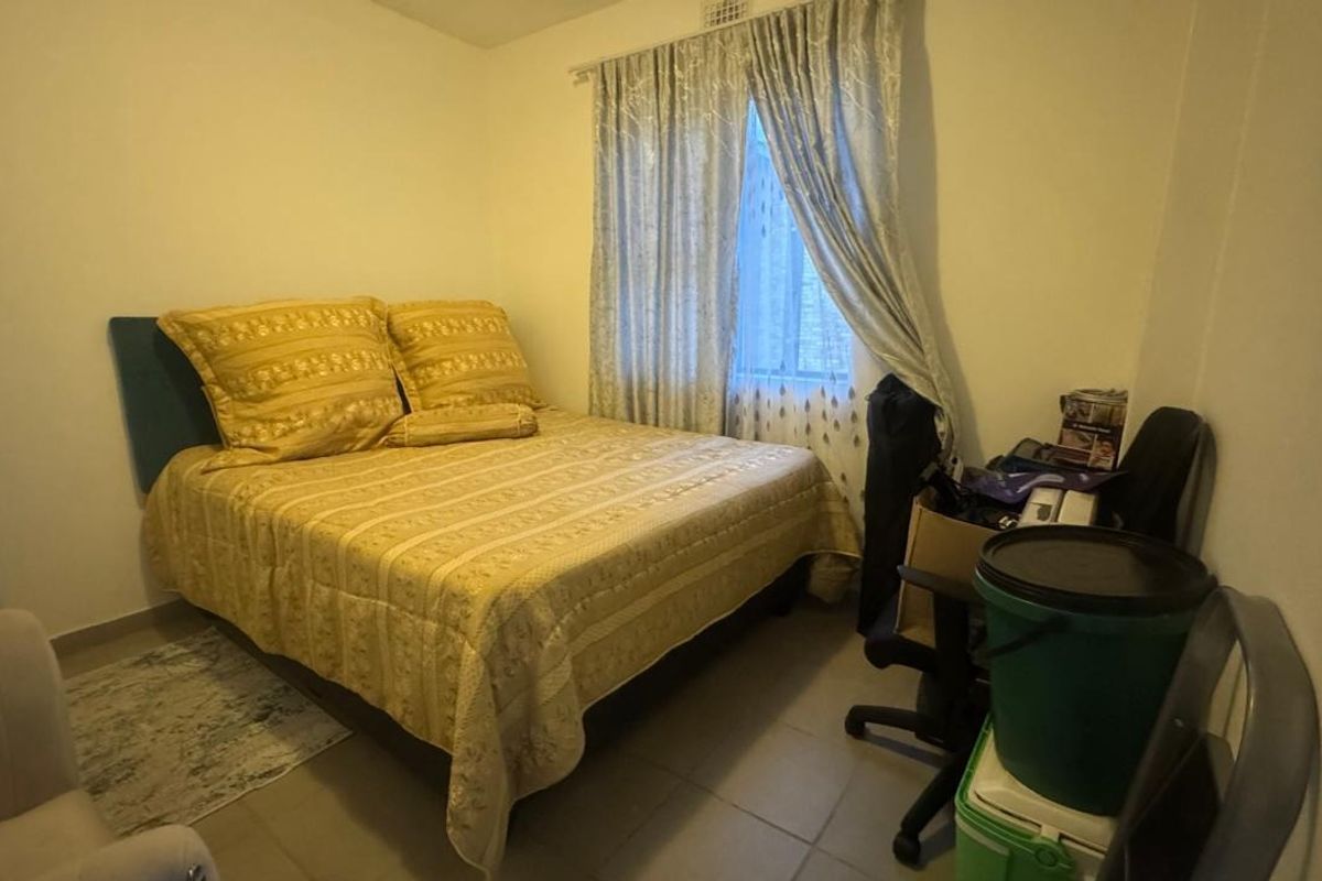 Neat, Cosy, well maintained, complex close to all schools - Photo 4