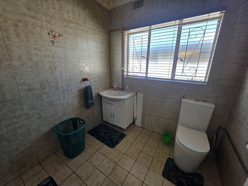 Beautiful 5-Bedroom Family Home for Sale in Arcon Park - Photo 7
