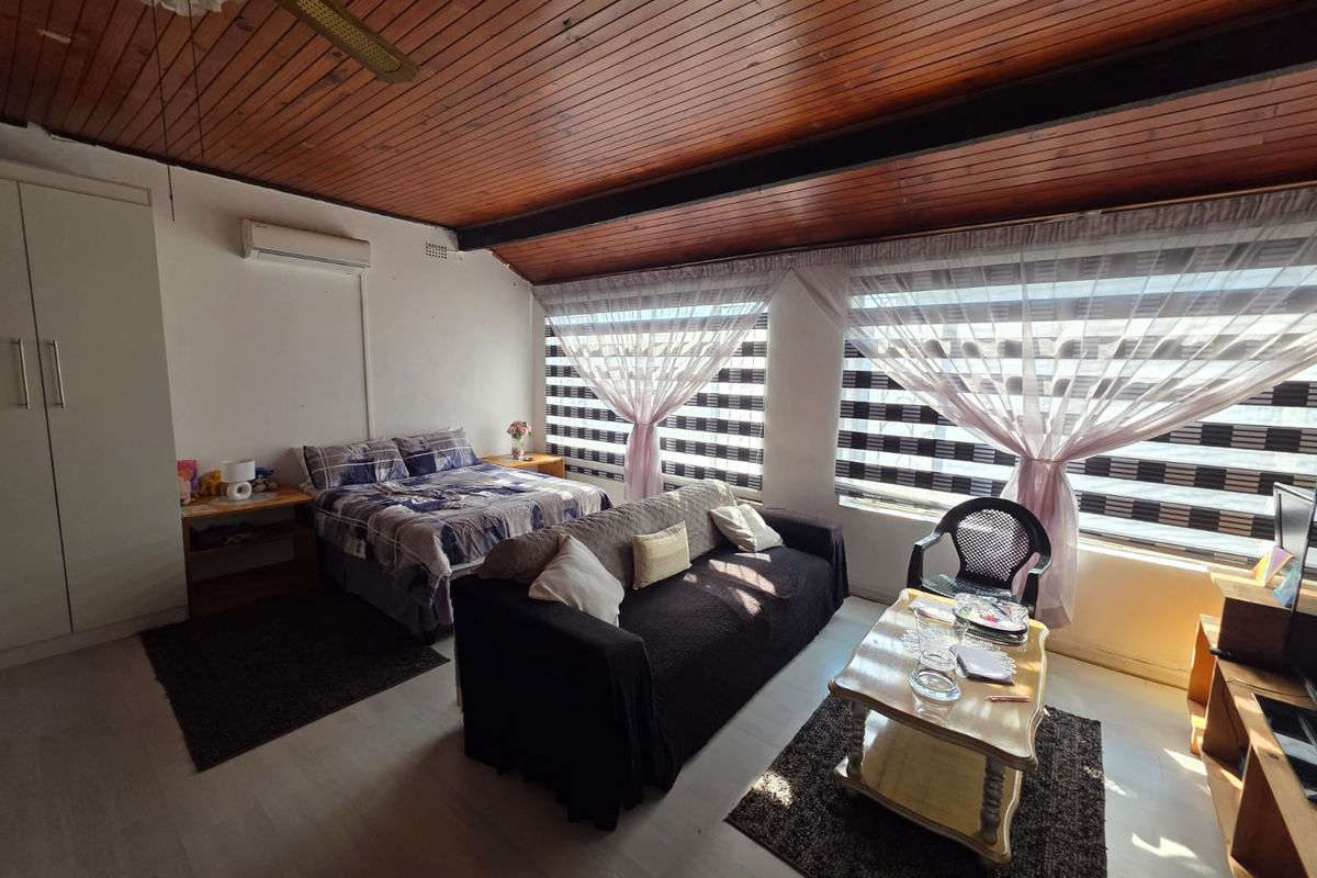 Beautiful 5-Bedroom Family Home for Sale in Arcon Park - Photo 5